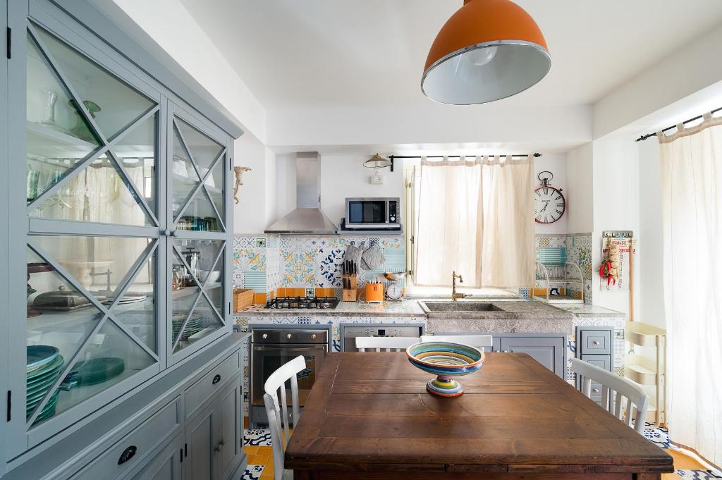 Miseria e Nobiltà room 2